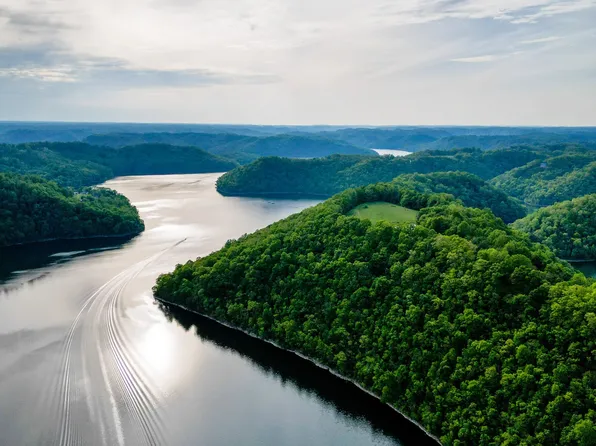 19 Caleb Way, Baxter, TN 38544