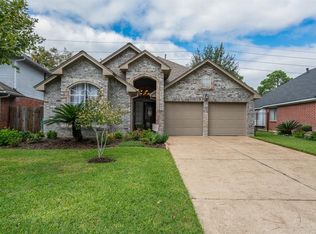 15962 Oak Mountain Dr, Houston, TX 77095