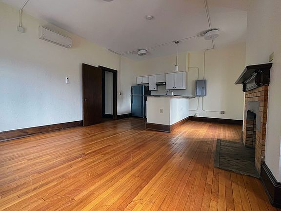 2nd image of 330 Linwood Ave #207