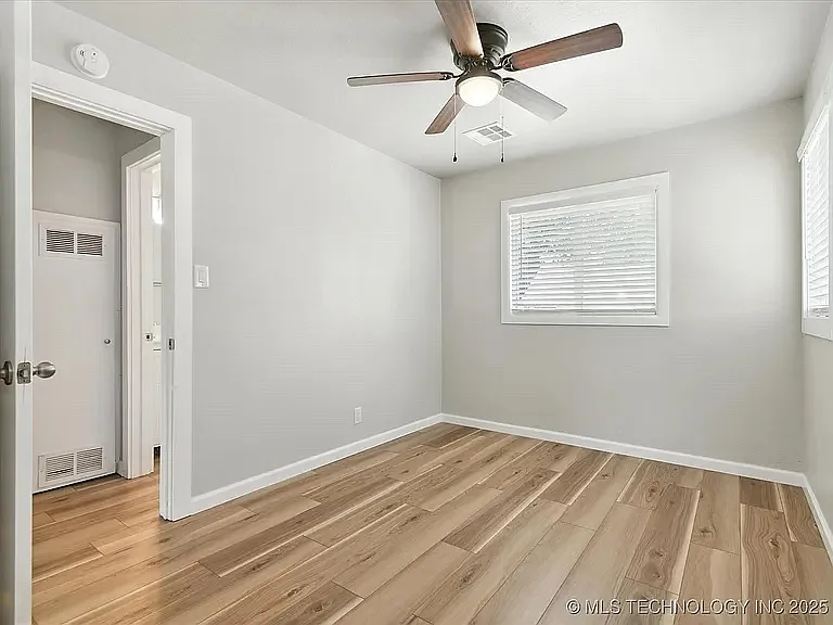 318 SE Avondale Ave — Photo 16