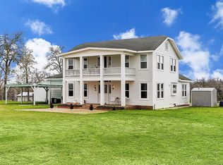 1033 State Highway 71, Columbus, TX 78934