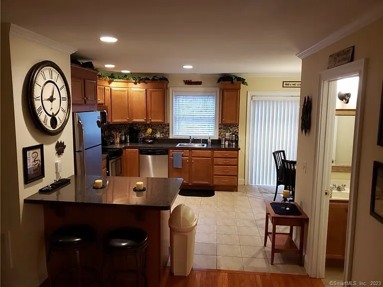86 Otrobando Ave #6 — Photo 3