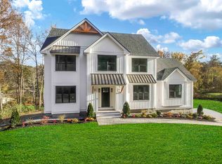 4 Powder Mill Rd, Exeter, NH 03833