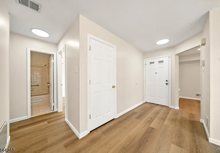 123 Harrow Dr — Photo 7