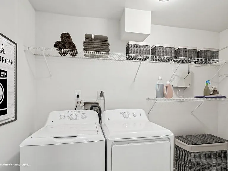 Rolling Park Apartments — Photo 13