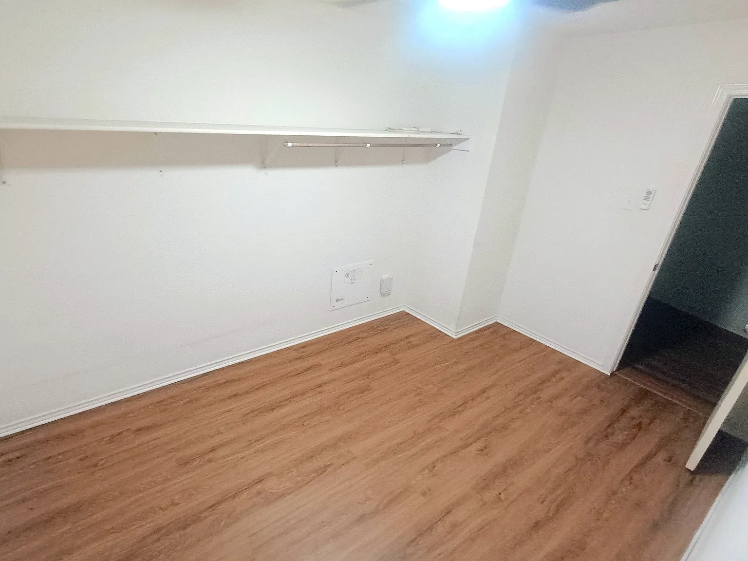 1 bed, 2.5 bath, 2912 sqft, $400 — Photo 2