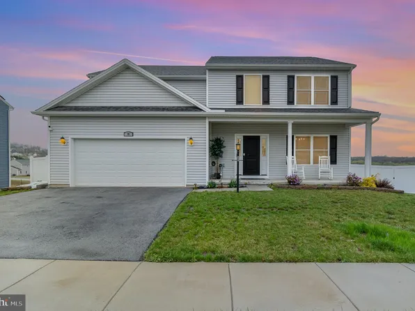 35 Steeple Chase Dr, York Haven, PA 17370