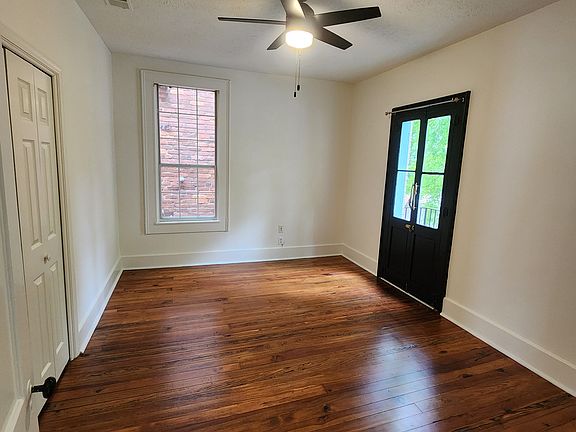 3rd image of 388 Park Ave SE