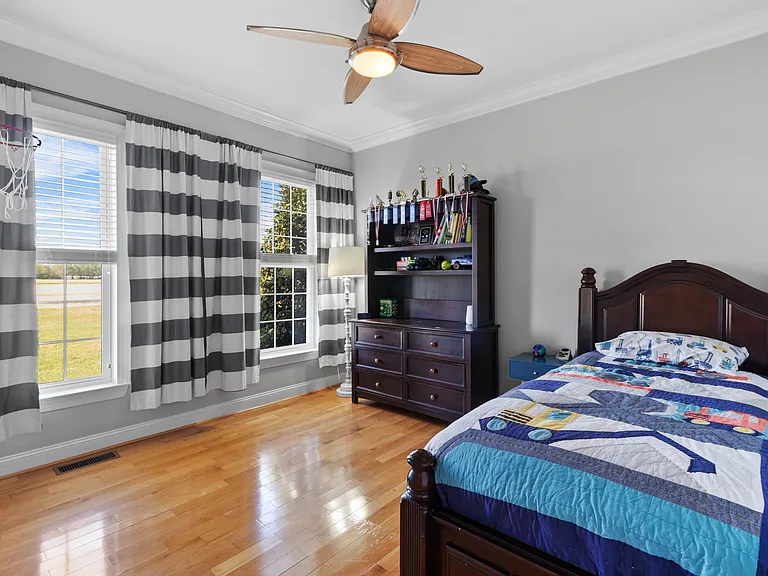 103 Arabian Cir — Photo 35