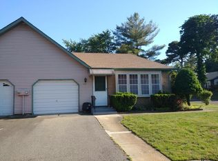 14 Sunset Rd #B, Manchester Township, NJ 08005