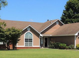 2106 Bluebird Dr, Springdale, AR 72764