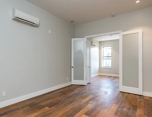 Rented by Nooklyn NYC LLC | media 21