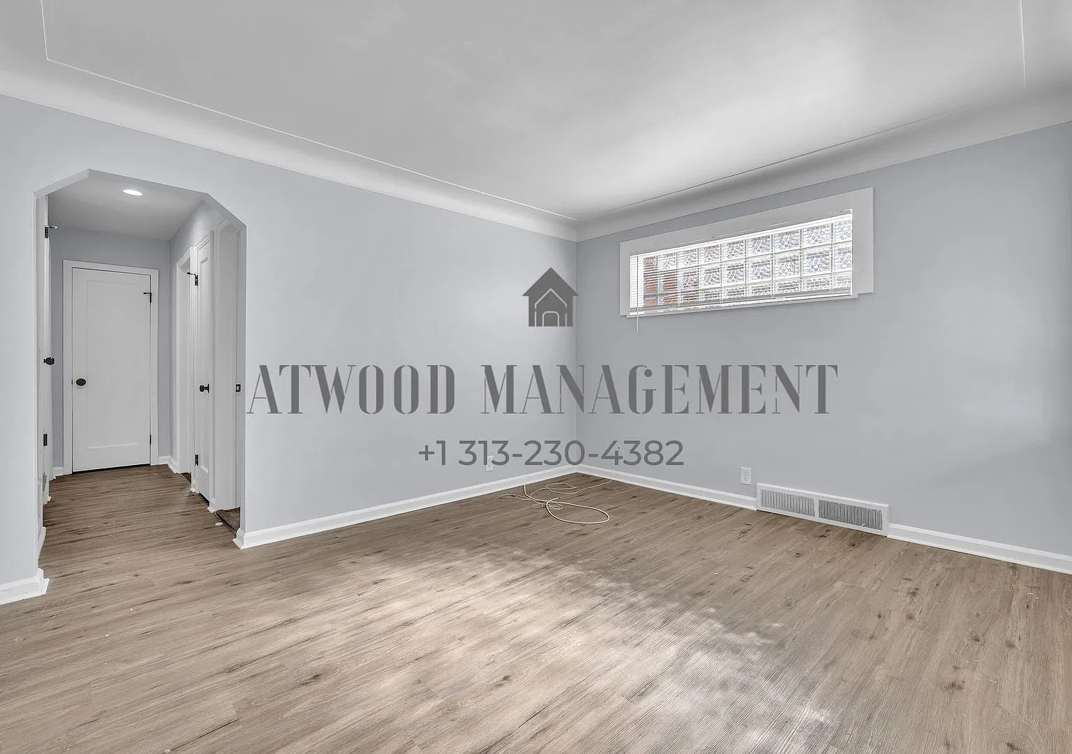 This beautifully updated 3-bedroom, 1-bath single-family home is ready for move-in! — Photo 4