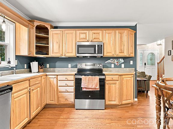 5th image of 291 Merrills Chase Rd