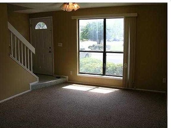 4th image of 1302 Casa Park Cir