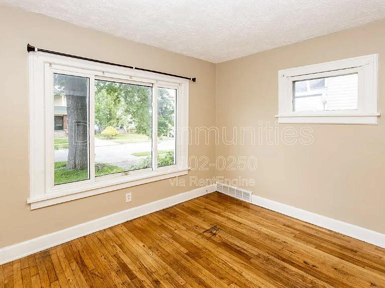 3849 W 135th St — Photo 2