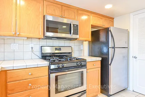 2 Bed, 2 Bath Townhome with Garage & Bonus Room Photo 1