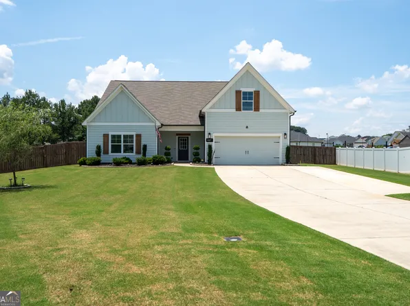 407 Glenn Trl, Winder, GA 30680