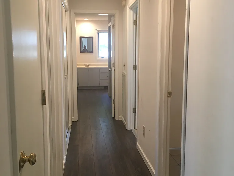 50 Surry Cir N — Photo 9