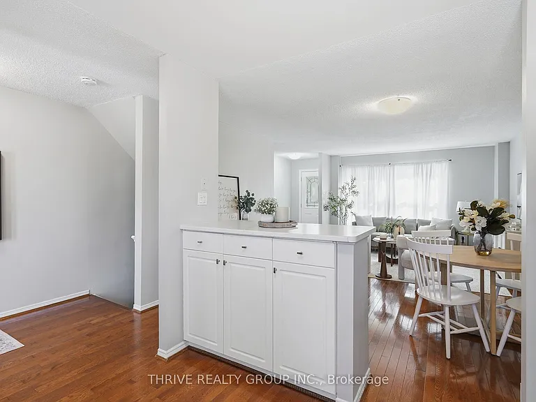 215 Commissioners Rd W #10 — Photo 8