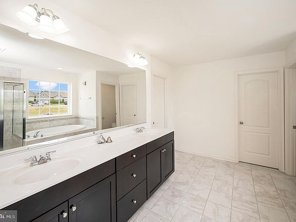 3rd image of 1305 Hudgins Farm Cir