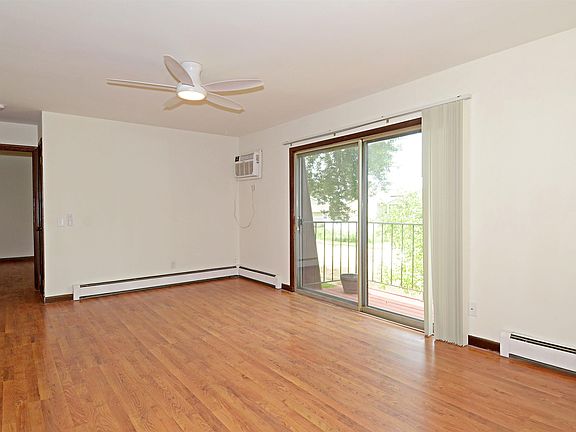 3rd image of 4601 Crescent Rd APT D