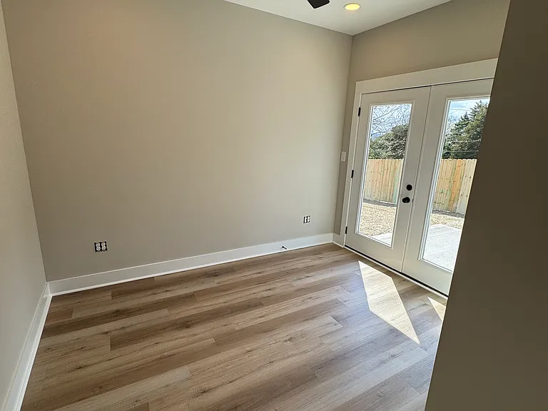 801 Sapphire Rd NW — Photo 3