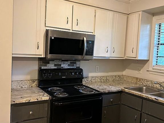 2nd image of 887 Westland Dr #887