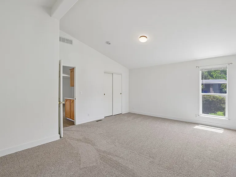 16430 SE Powell Blvd — Photo 12