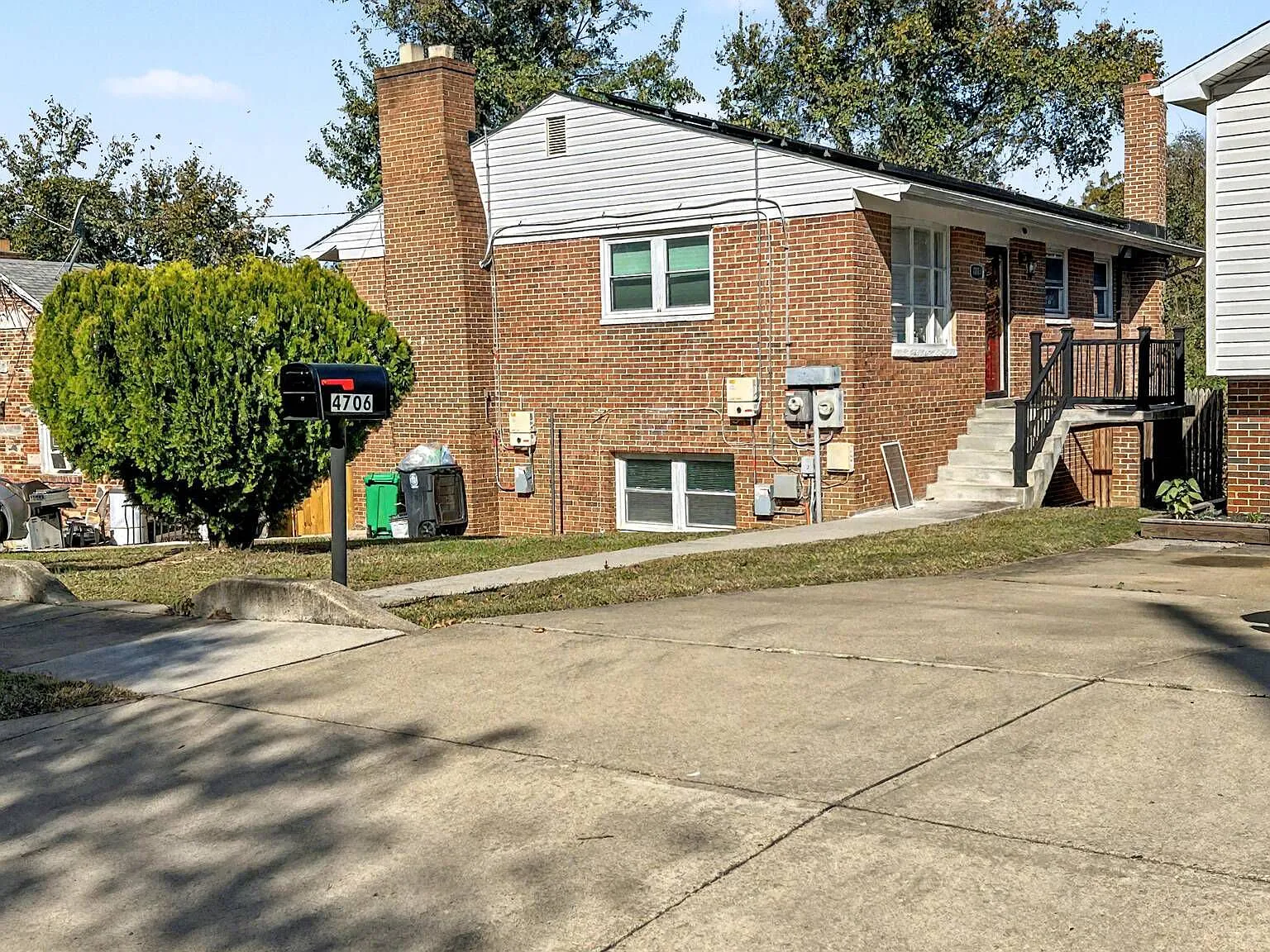 3 bed, 1064 sqft, $850 — Photo 2