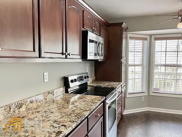 5071 Laurel Springs Way SE — Photo 4