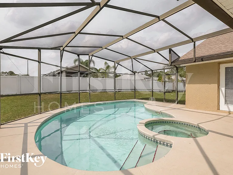 224 Quiet Oak Ct — Photo 13