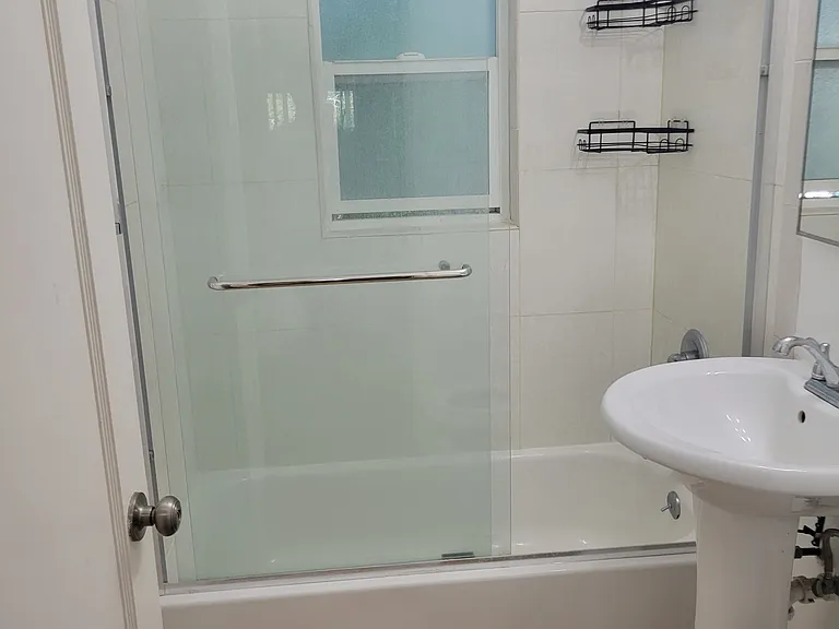 954 N 1st St #8 — Photo 6