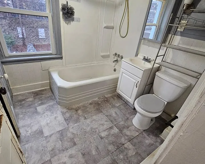 27 Carter St #A — Photo 4