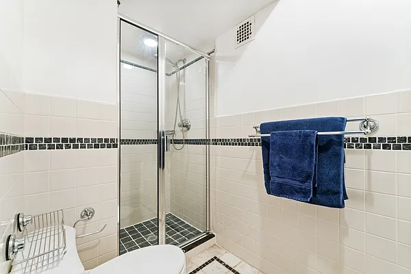 Sold by Compass | media 19