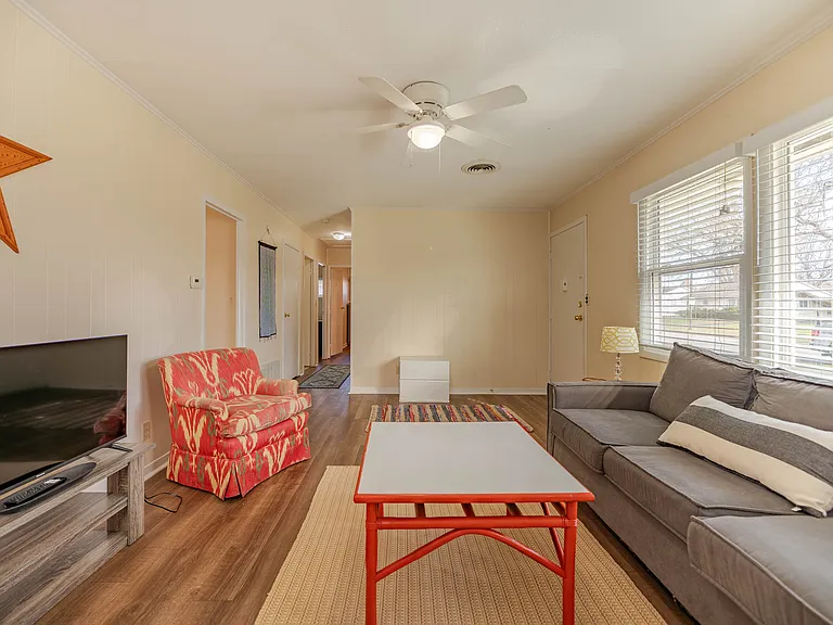 3611 Johnston Way — Photo 4