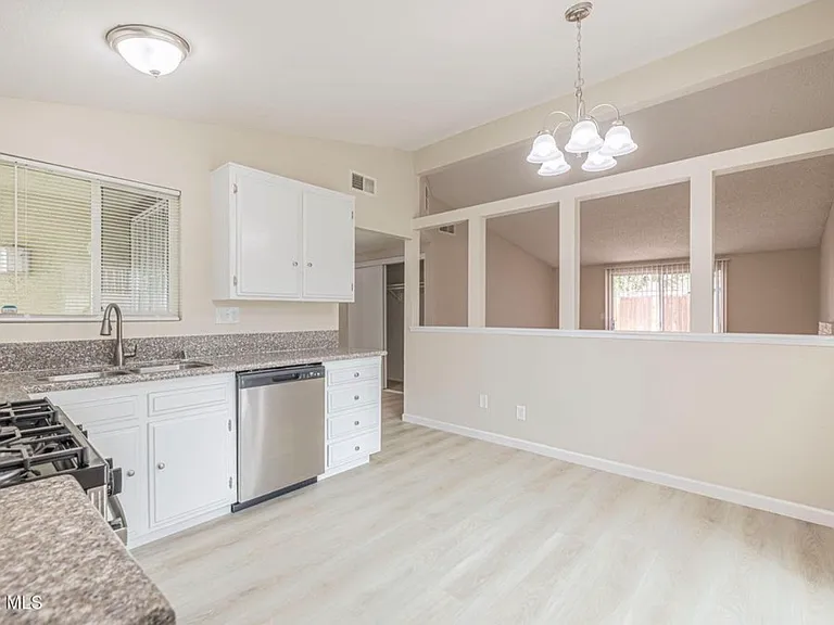 44256 Gingham Ave — Photo 5