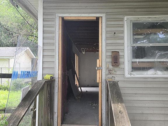 2nd image of 2400 Griffiths Ave