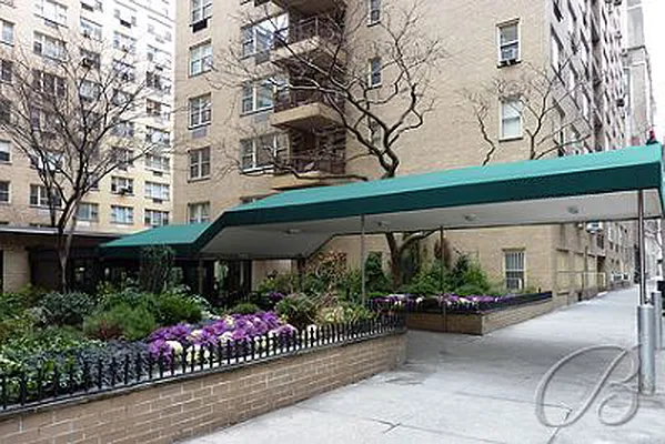 Sold by Bellmarc Realty | media 4
