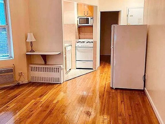 2nd image of 324 E 82nd St APT 3A