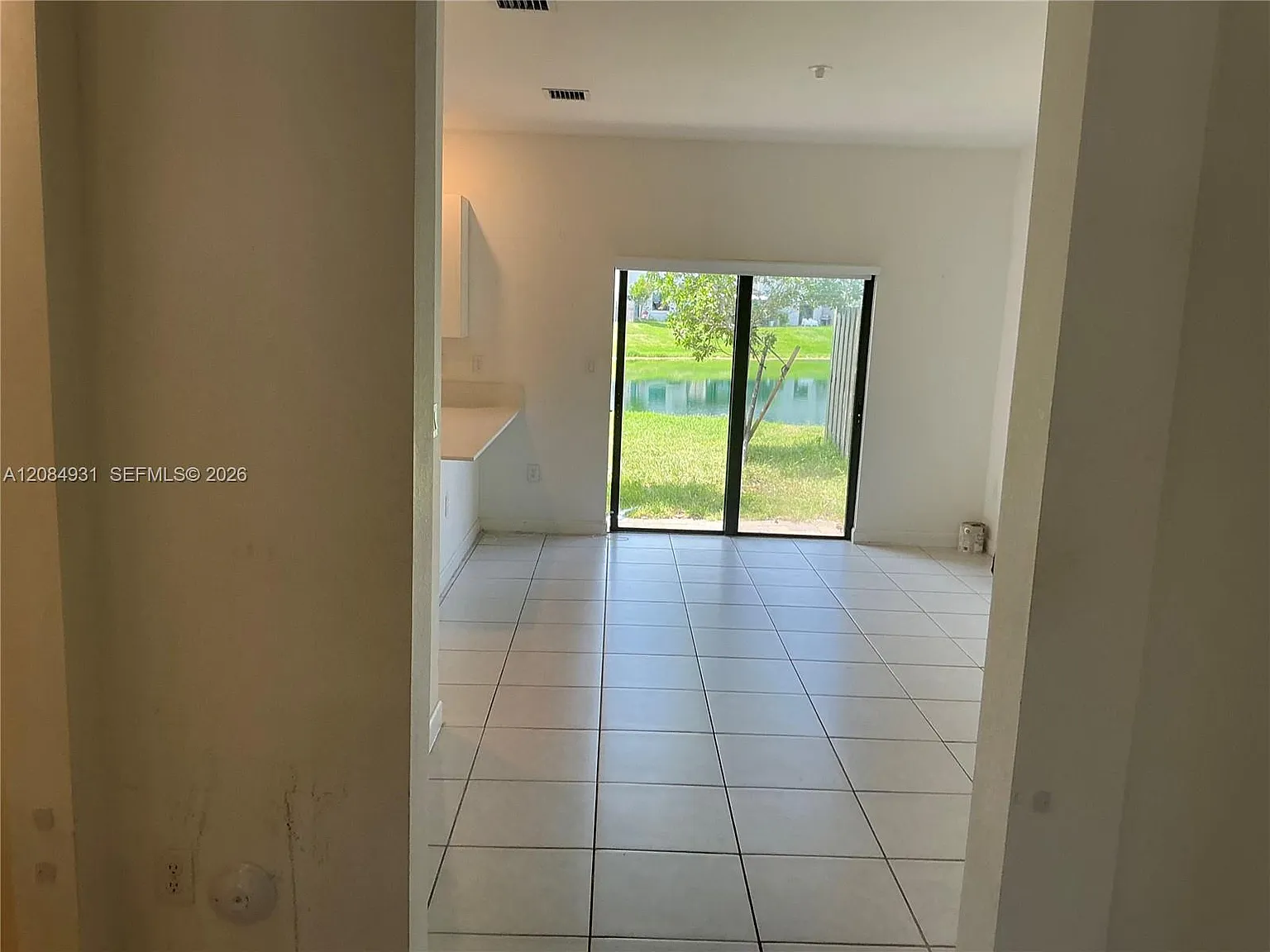 Keys Gate Residential — Photo 4