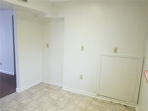 4th image of 1008 Campus Dr
