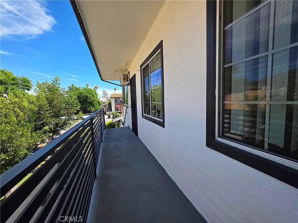 2 bed, 950 sqft, $2,500 — Photo 4