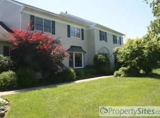 64 Radcliff Dr, Doylestown, PA 18901