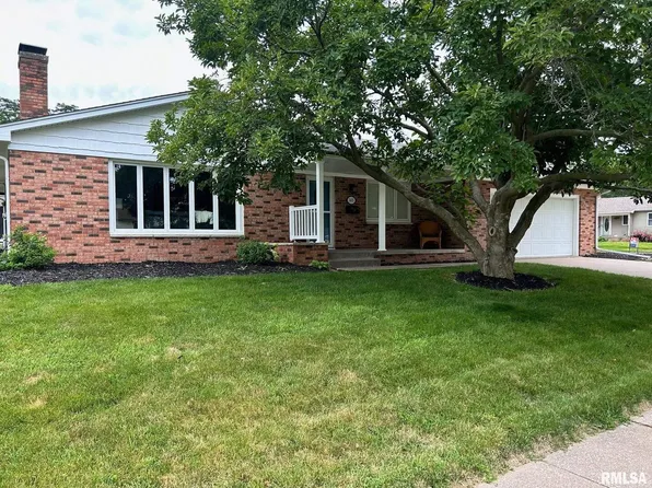 3405 43rd St, Moline, IL 61265