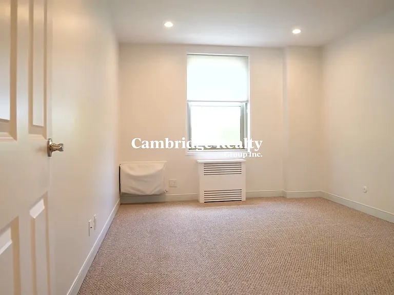 11 Camelot Ct #3T — Photo 3