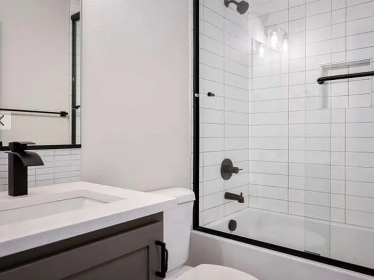 8838 N Drummond Ave — Photo 18