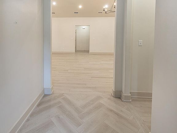 4th image of 5905 112th St