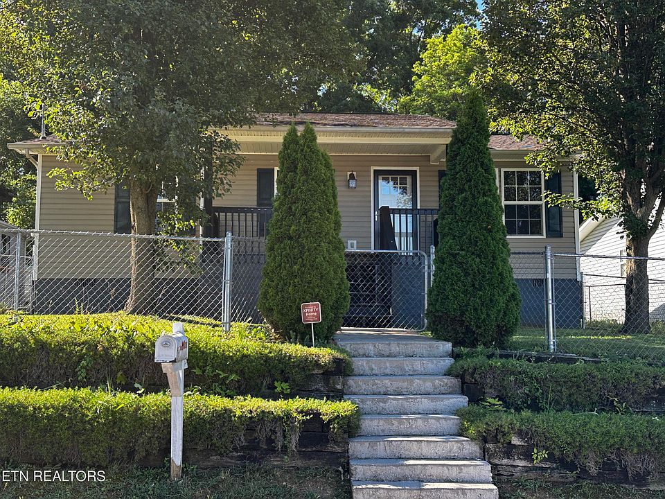 1st image of 2006 McCroskey Ave
