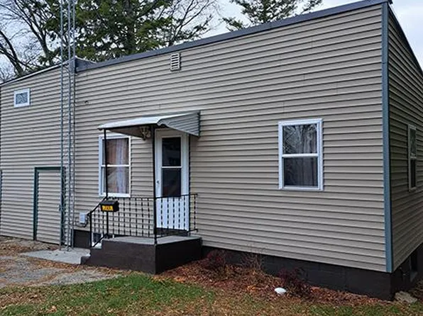 725 N 6th Pl, Sturgeon Bay, WI 54235